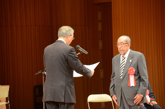 砂田耕二郎さん表彰(右側)