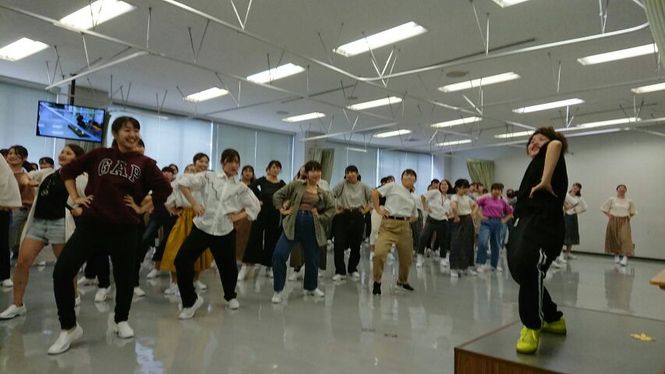 ダンスポーズ
