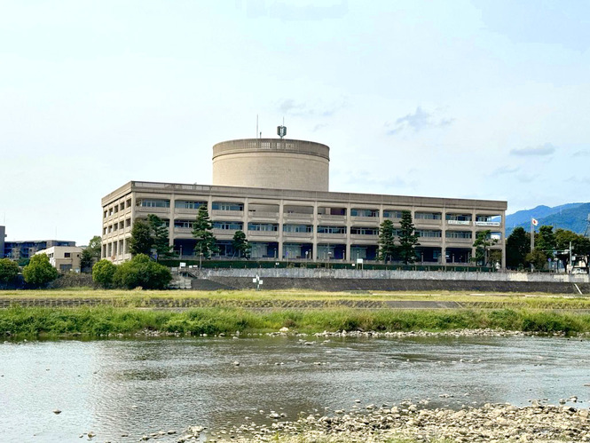宝塚市庁舎写真